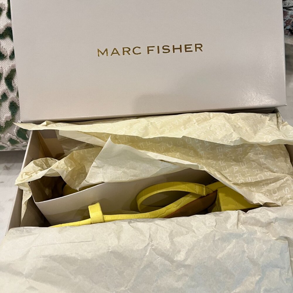 Marc Fisher 7.5 Yellow Sandals - Picture 7 of 8